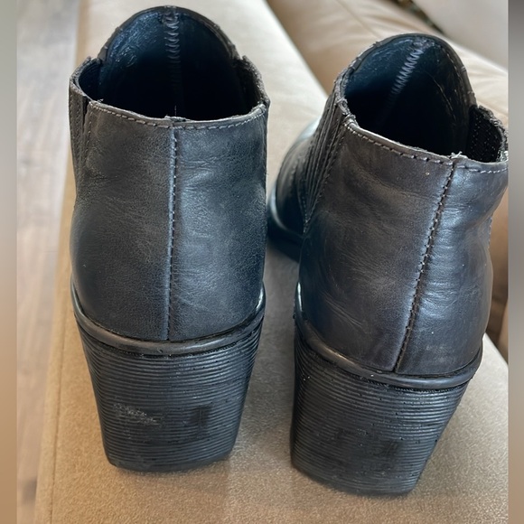 Josef Seidel The European Comfort Black Ankle Heel Bootie Shoes - Picture 4 of 7